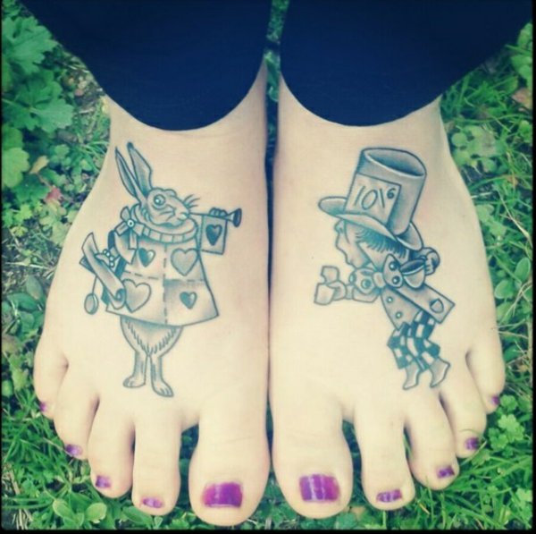 idee tatouage pied 310