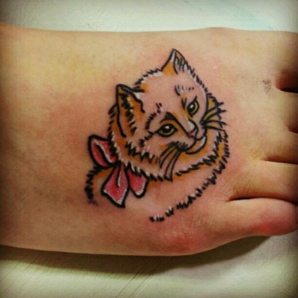 tatouage pied modele 121