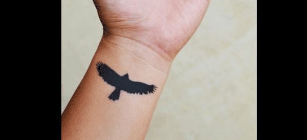 tatuaje de aguila, tatuajes para la muñeca