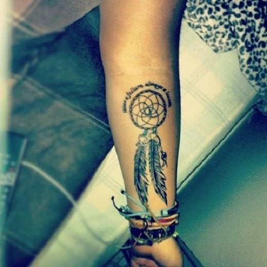 Que symbolise un attrape-rêve sur un tattoo ?
