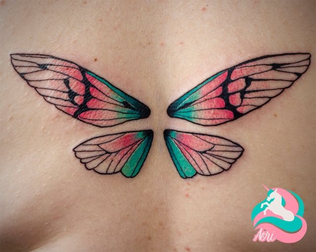 tattoo feminin ailes 23