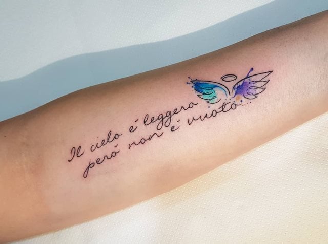 tattoo feminin ailes 48