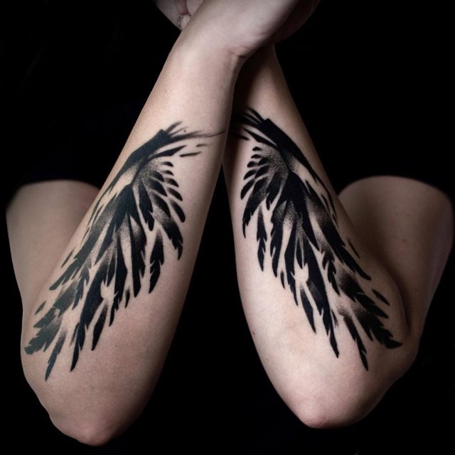 tattoo feminin ailes 60