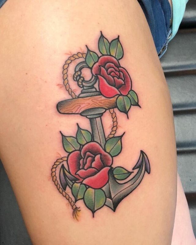 tattoo feminin ancre 11