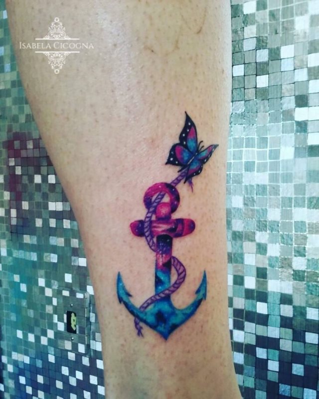 tattoo feminin ancre 39