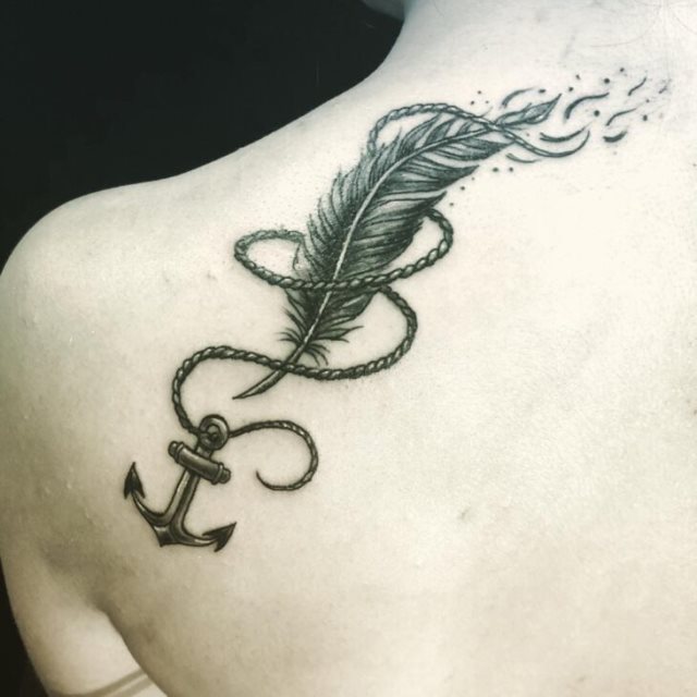 tattoo feminin ancre 42