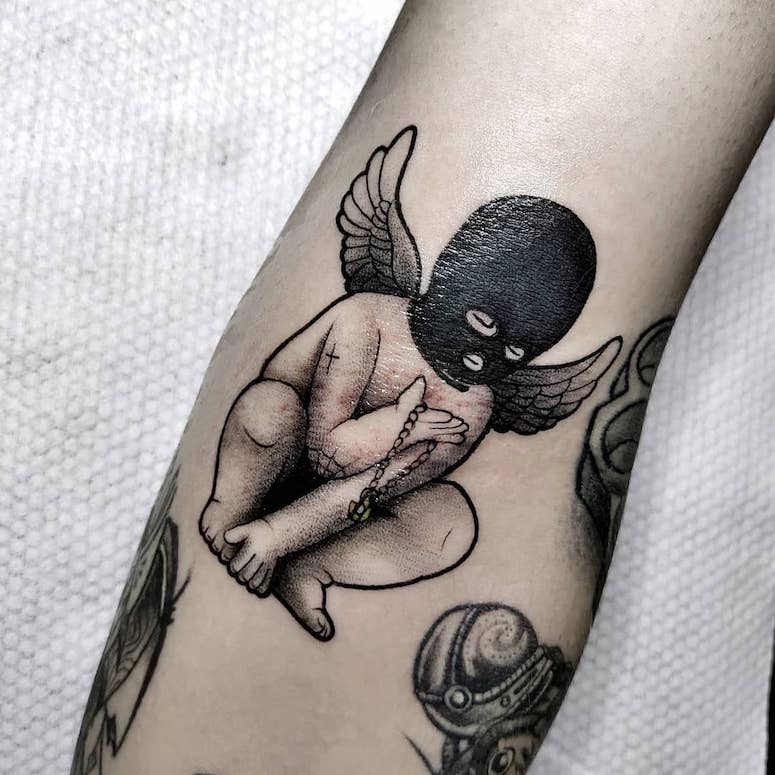 tattoo feminin ange 42