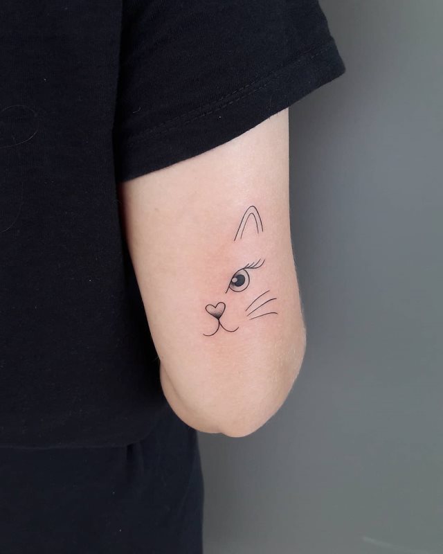 tattoo feminin animal 108