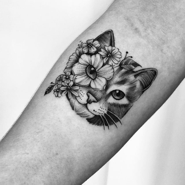 tattoo feminin animal 14