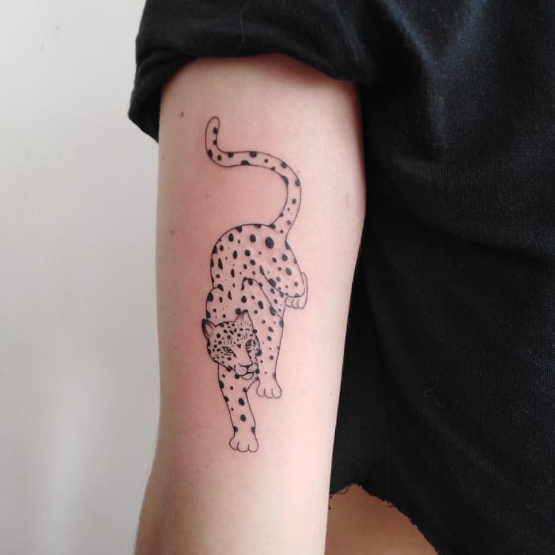 tattoo feminin animal 70