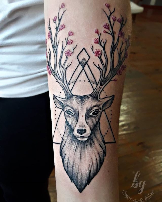 tattoo feminin animal 91