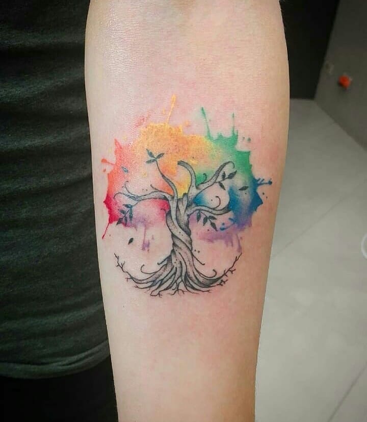 tattoo feminin arbre 74