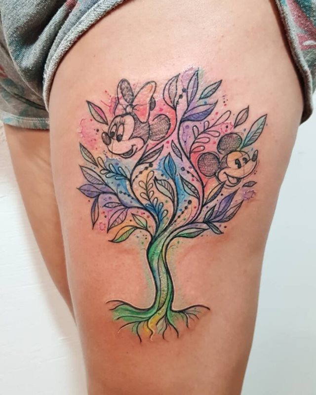 tattoo feminin avec arbre de vie 75