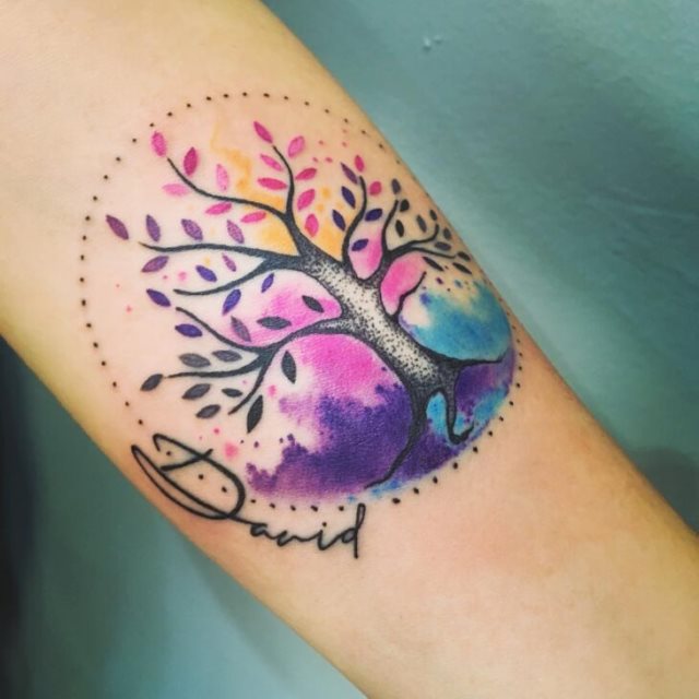 tattoo feminin avec arbre de vie 76