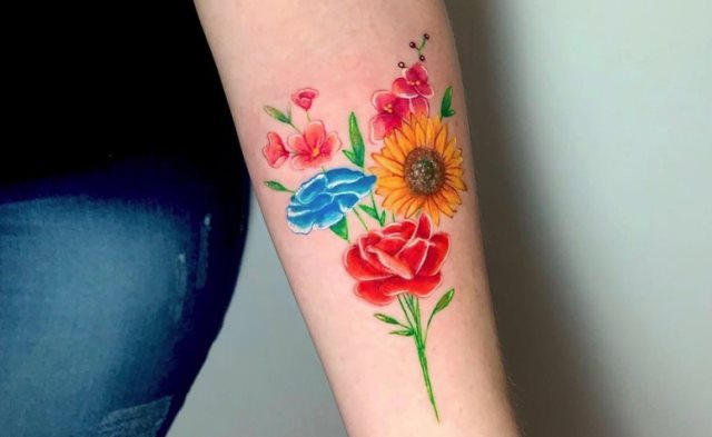 tattoo feminin colore 01