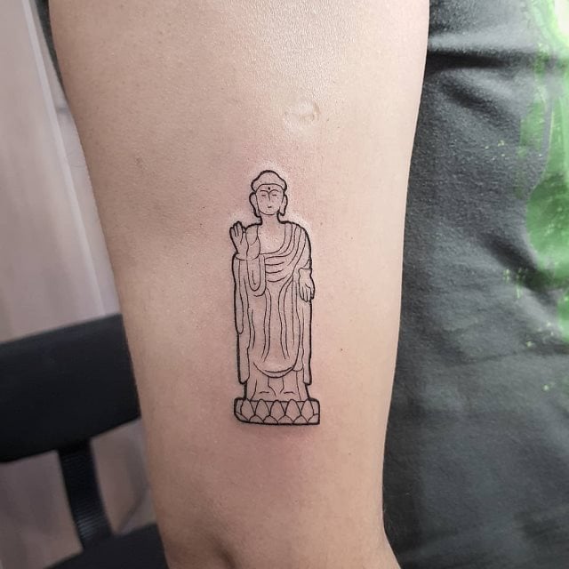 tattoo feminin de bouddha 08