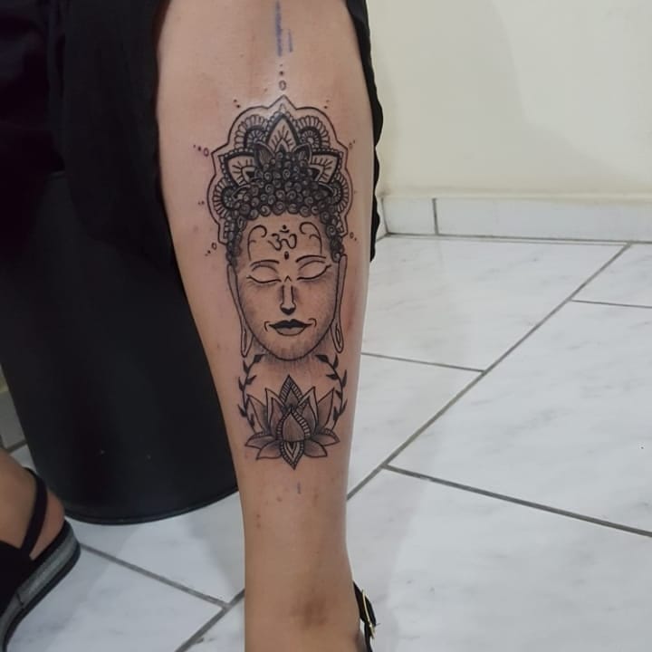 tattoo feminin de bouddha 10