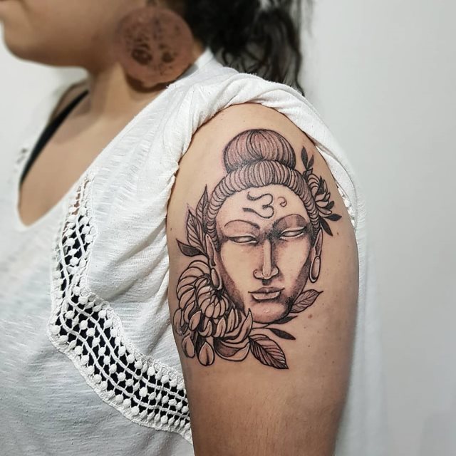 tattoo feminin de bouddha 22