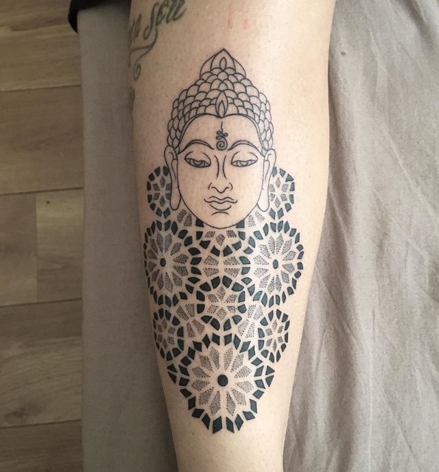 tattoo feminin de bouddha 27