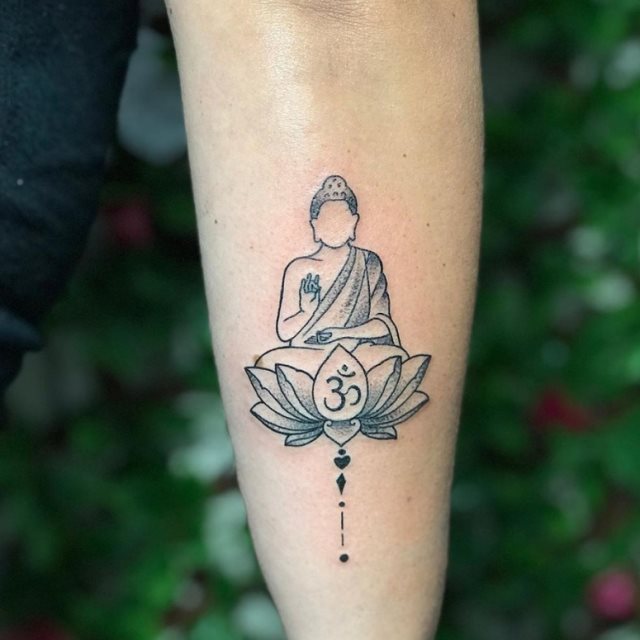 tattoo feminin de bouddha 30