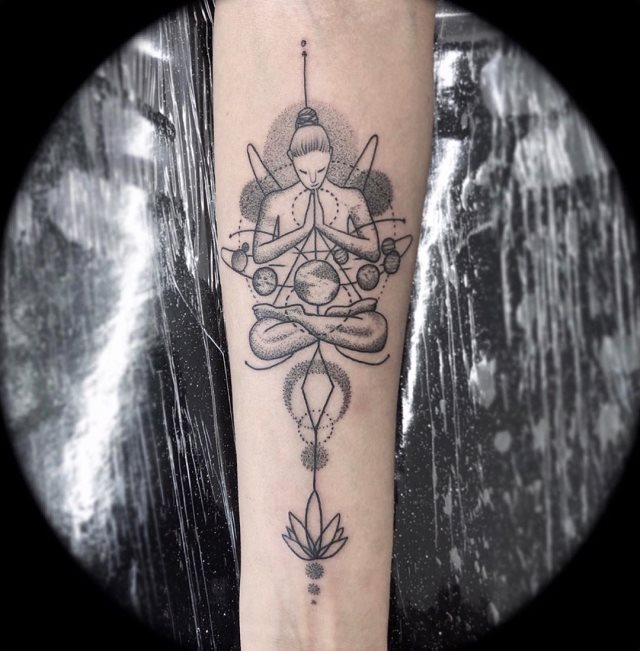 tattoo feminin de bouddha 31