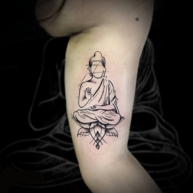 tattoo feminin de bouddha 32