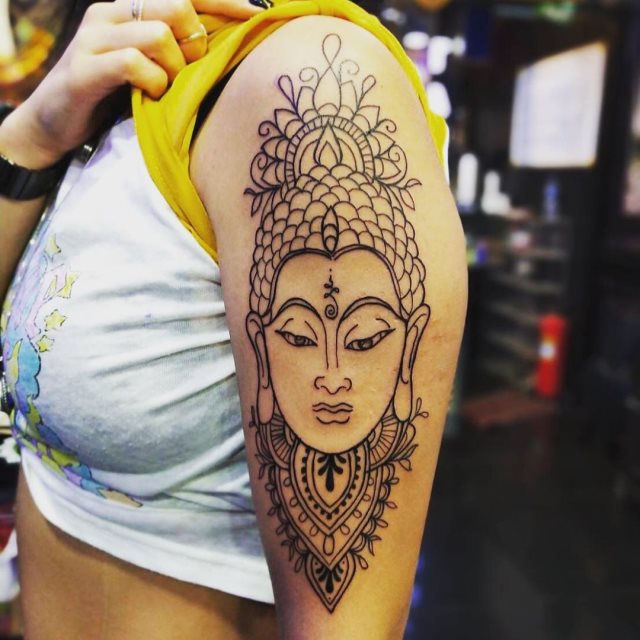 tattoo feminin de bouddha 52