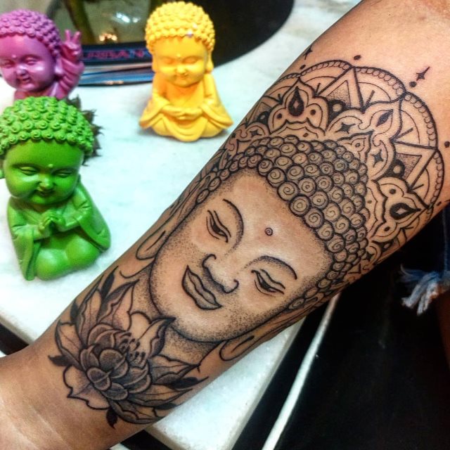 tattoo feminin de bouddha 65