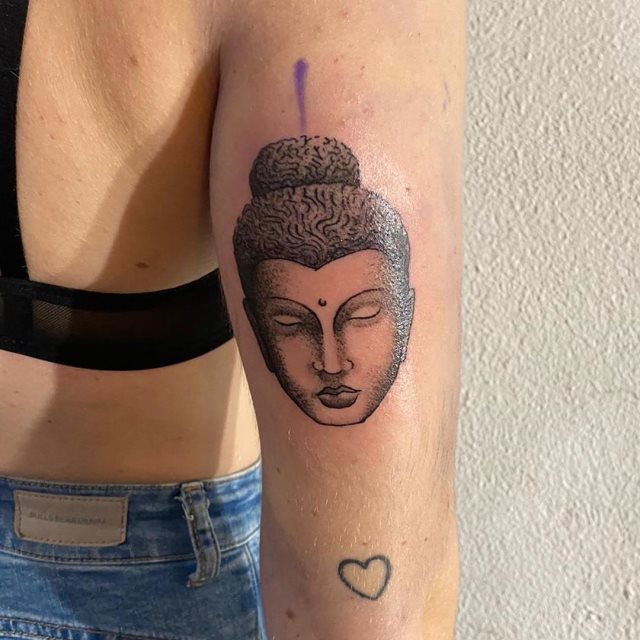 tattoo feminin de bouddha 88