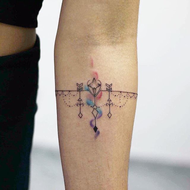 tattoo feminin de bracelet 52