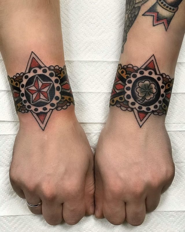 tattoo feminin de bracelet 53