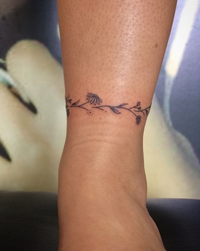 tattoo feminin de bracelet de cheville 15