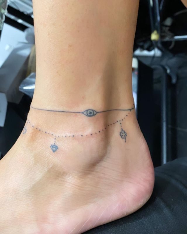 tattoo feminin de bracelet de cheville 19