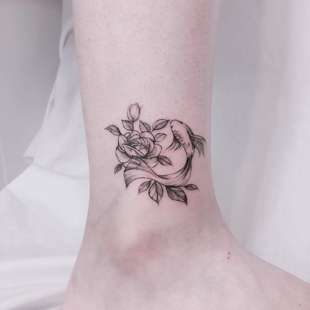 tattoo feminin de carpe 02