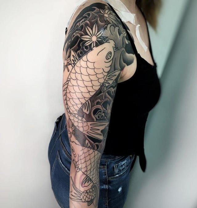 tattoo feminin de carpe 51