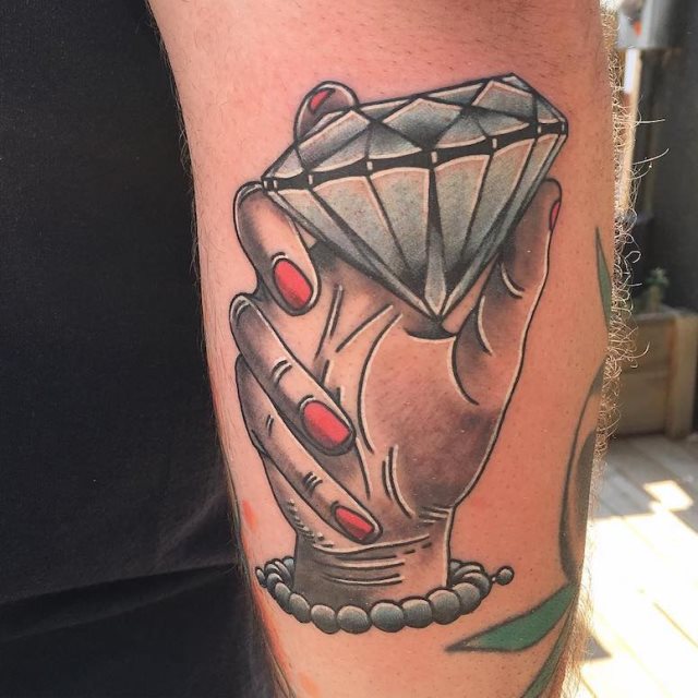 tattoo feminin de diamant 09