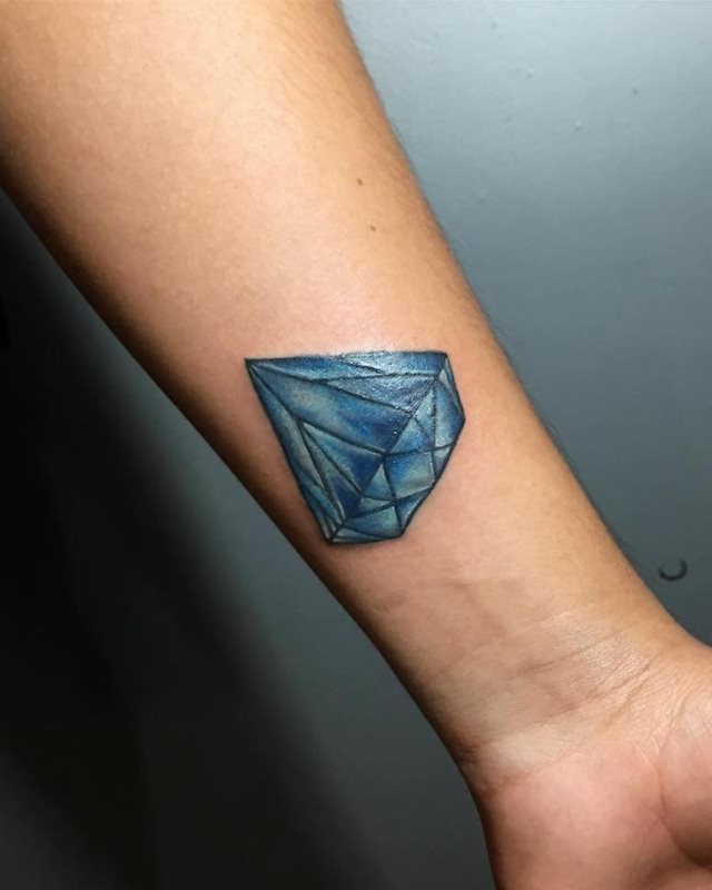 tattoo feminin de diamant 22