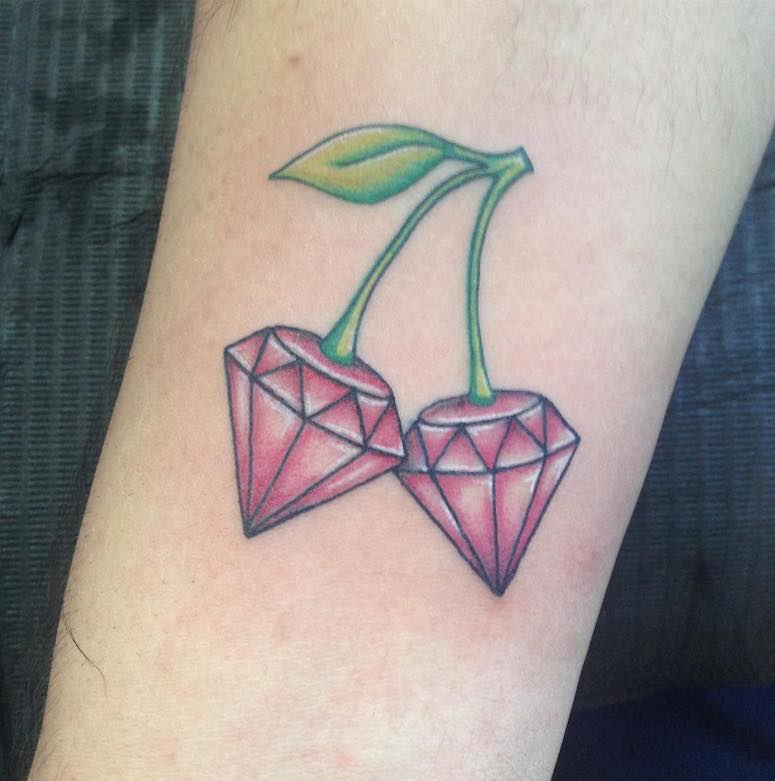 tattoo feminin de diamant 59