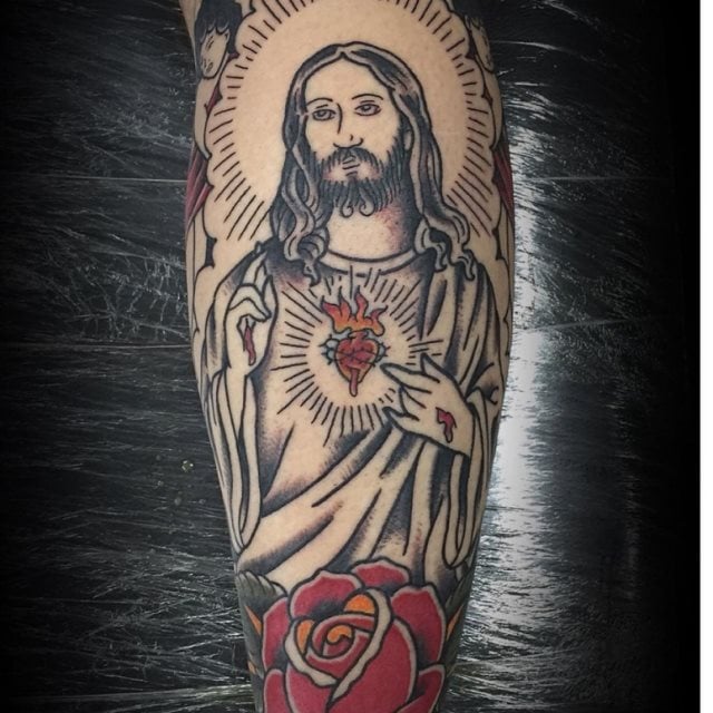 tattoo feminin de jesus christ 27