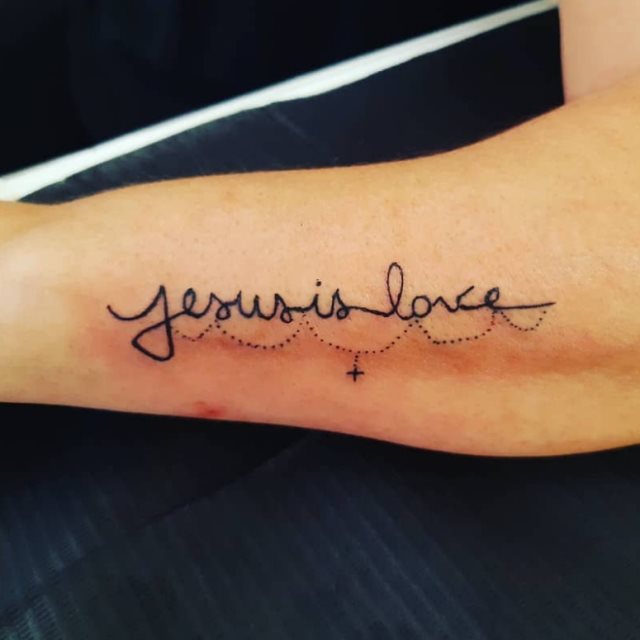 tattoo feminin de jesus christ 52
