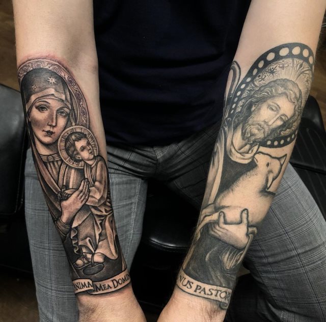 tattoo feminin de jesus christ 62