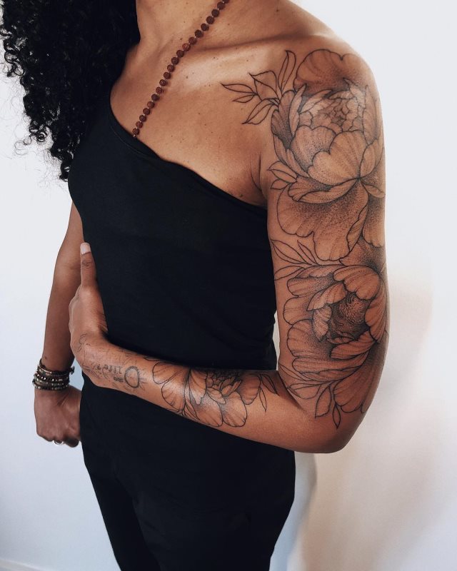 tattoo feminin de manchette 25