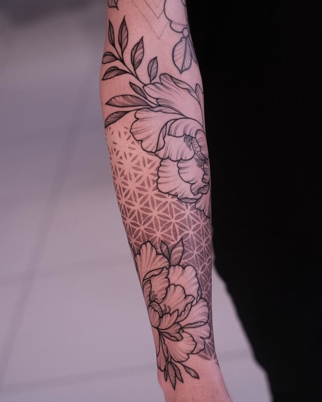 tattoo feminin de manchette 51