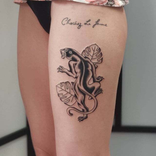 tattoo feminin de panthere 03