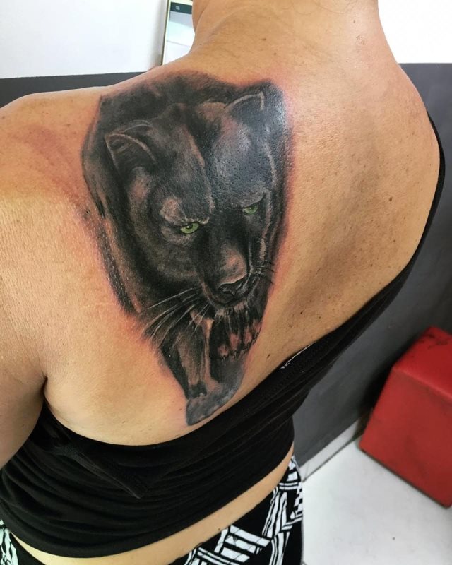 tattoo feminin de panthere 27
