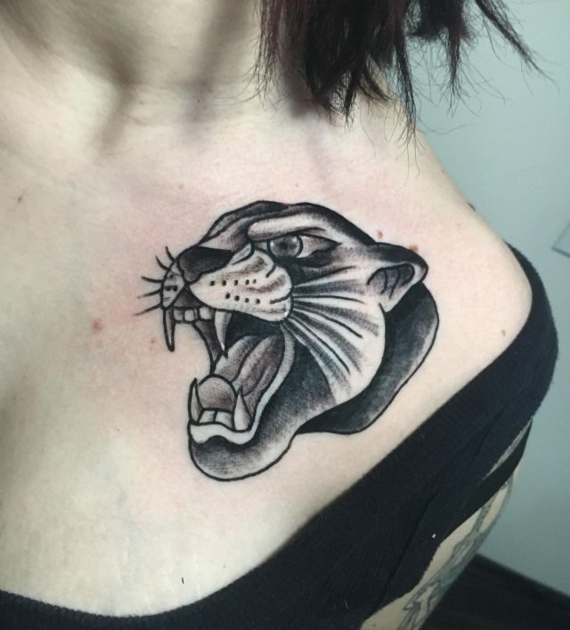 tattoo feminin de panthere 44