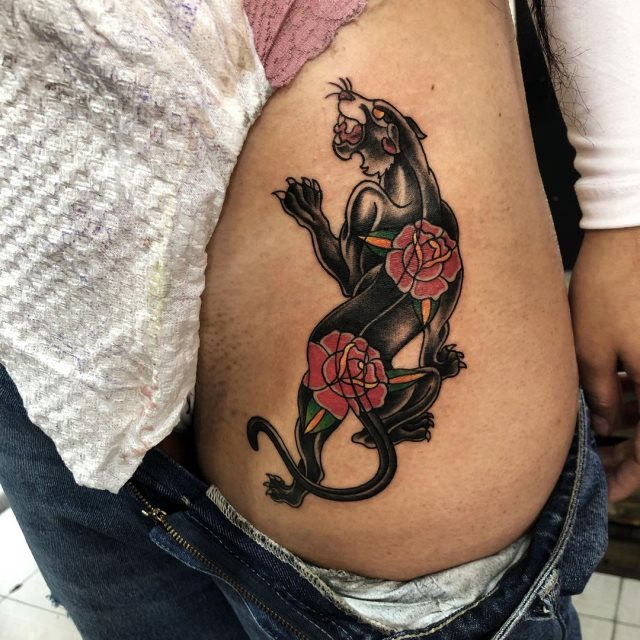 tattoo feminin de panthere 47