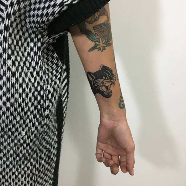 tattoo feminin de panthere 52