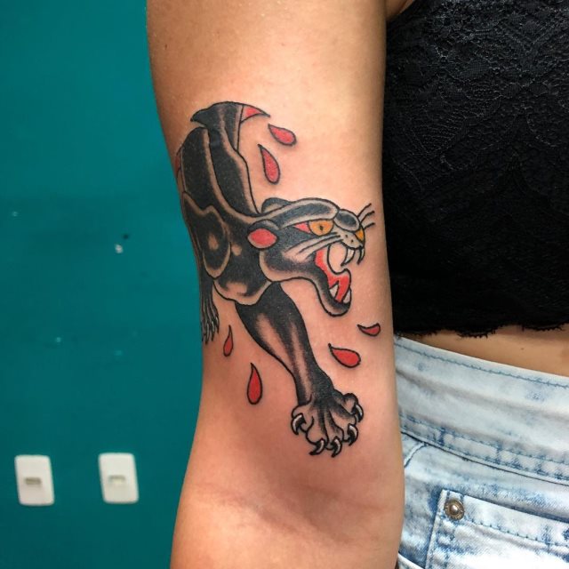 tattoo feminin de panthere 55