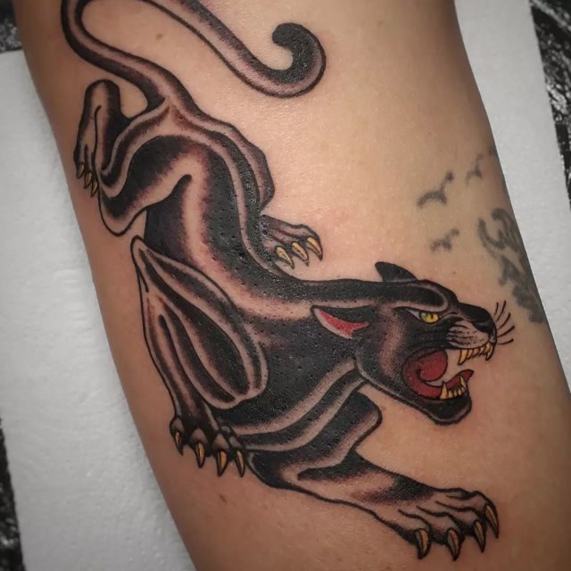 tattoo feminin de panthere 56